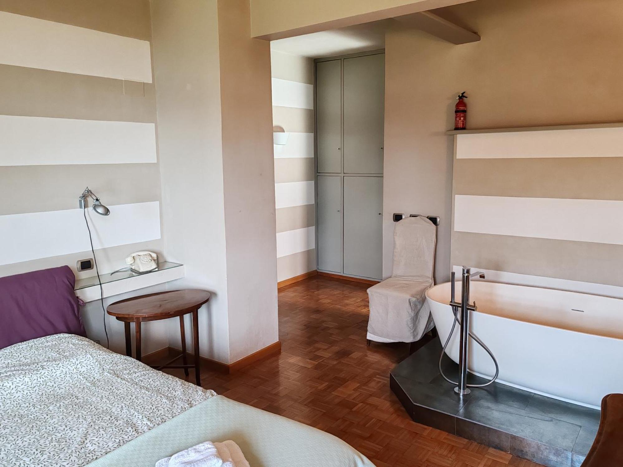 B&B La Taverna Di Mulinetti เรคโค ภายนอก รูปภาพ